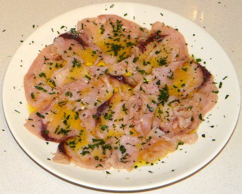 Carpaccio de peixe-espada